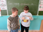 Культорганизатор Центрального районного Дома культуры провела развлекательную программу «Смейтесь больше»